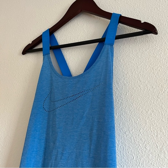 Women's Size Medium Blue / Aqua Nike Dri Fit Lazer Cut Tank - Picture 1 of 10